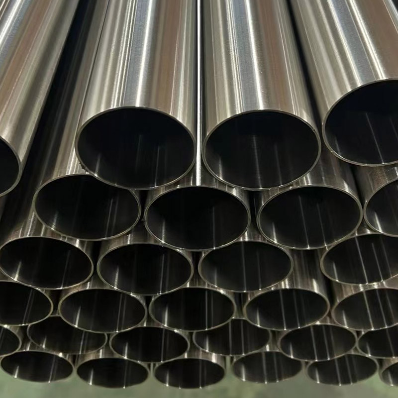 The production advantages of welded steel pipes.